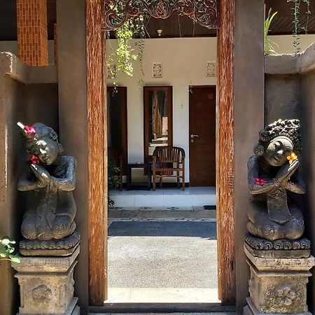 Genta House Hotel Kuta  Exterior photo