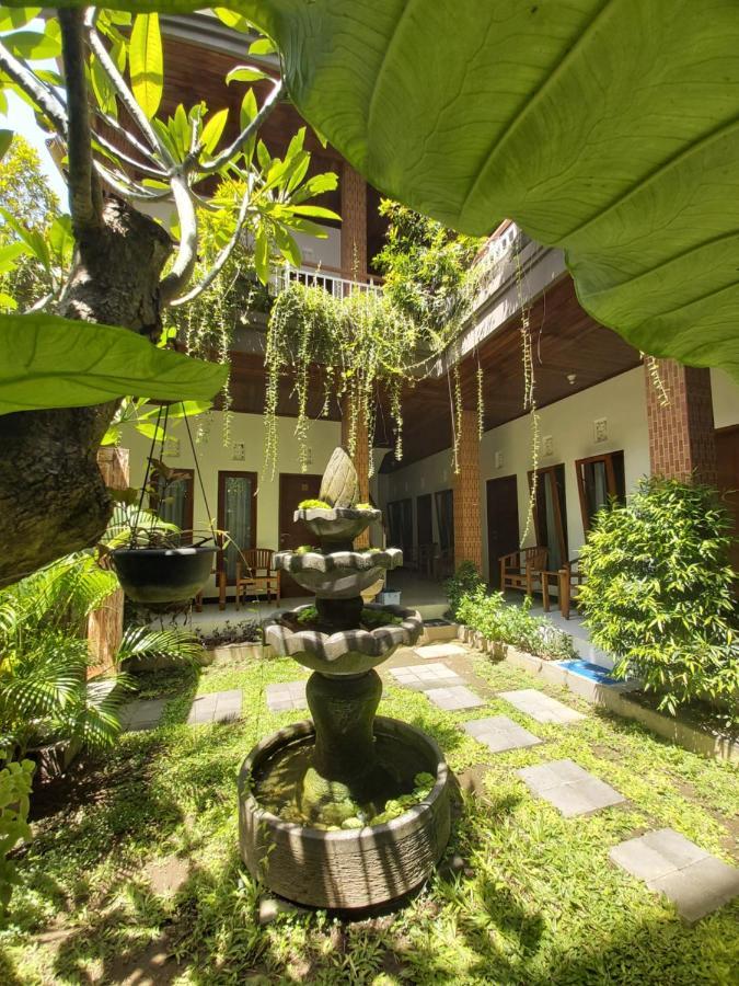 Genta House Hotel Kuta  Exterior photo