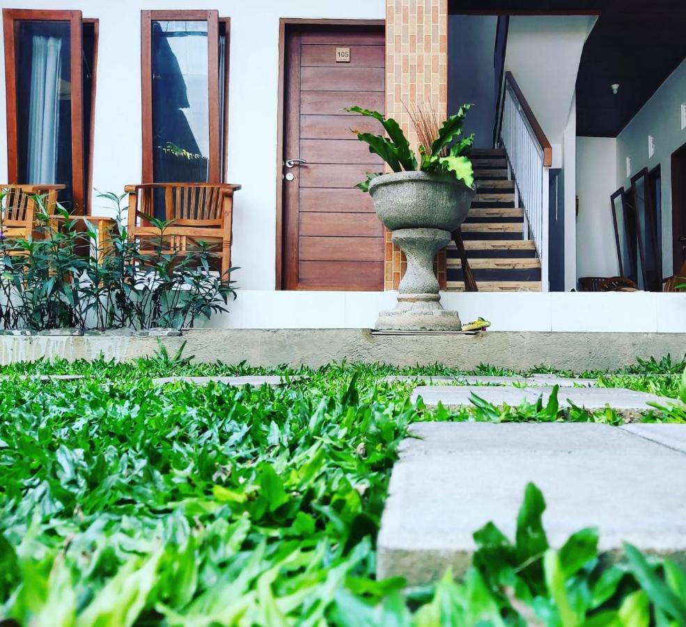 Genta House Hotel Kuta  Exterior photo