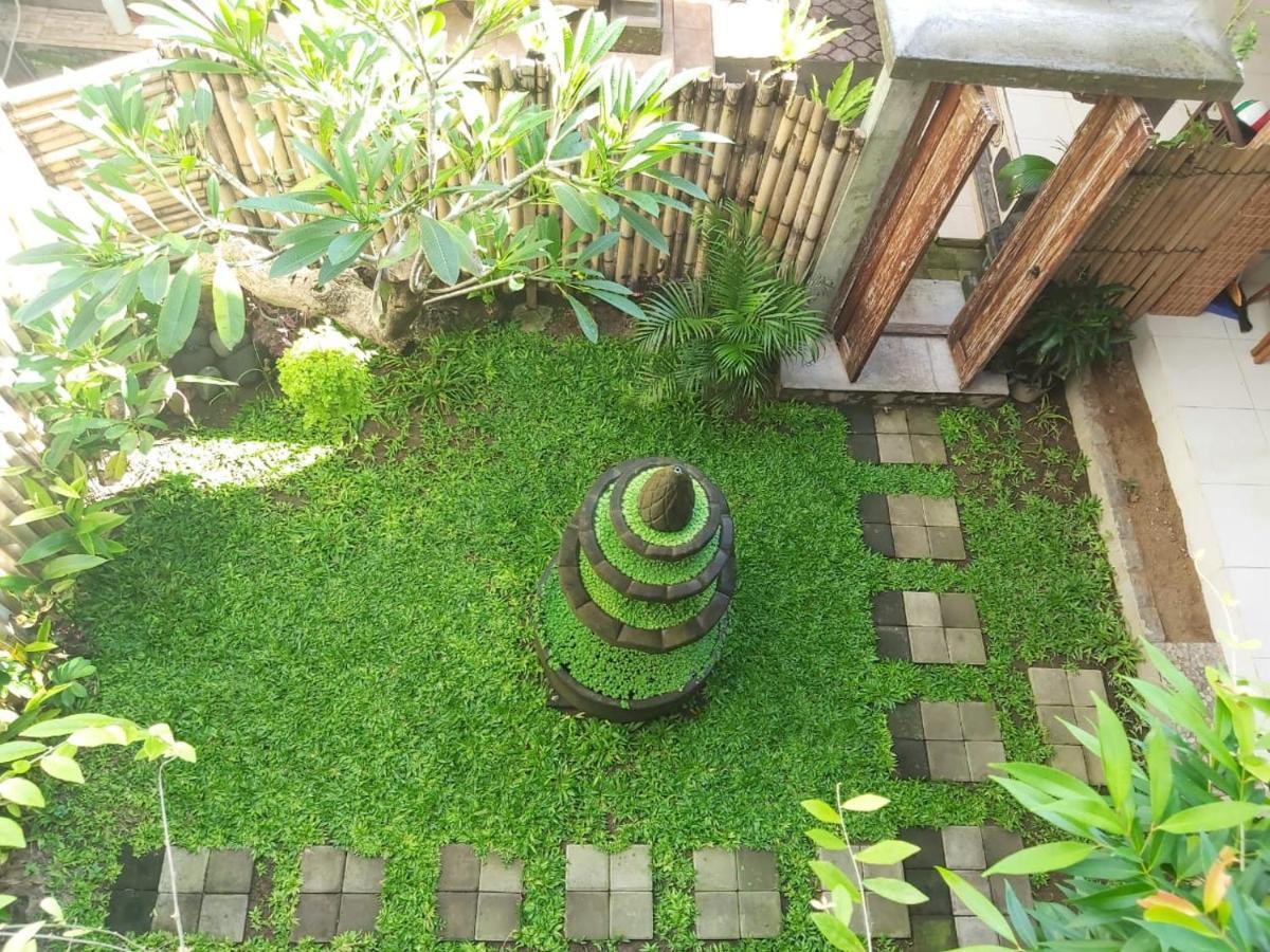 Genta House Hotel Kuta  Exterior photo