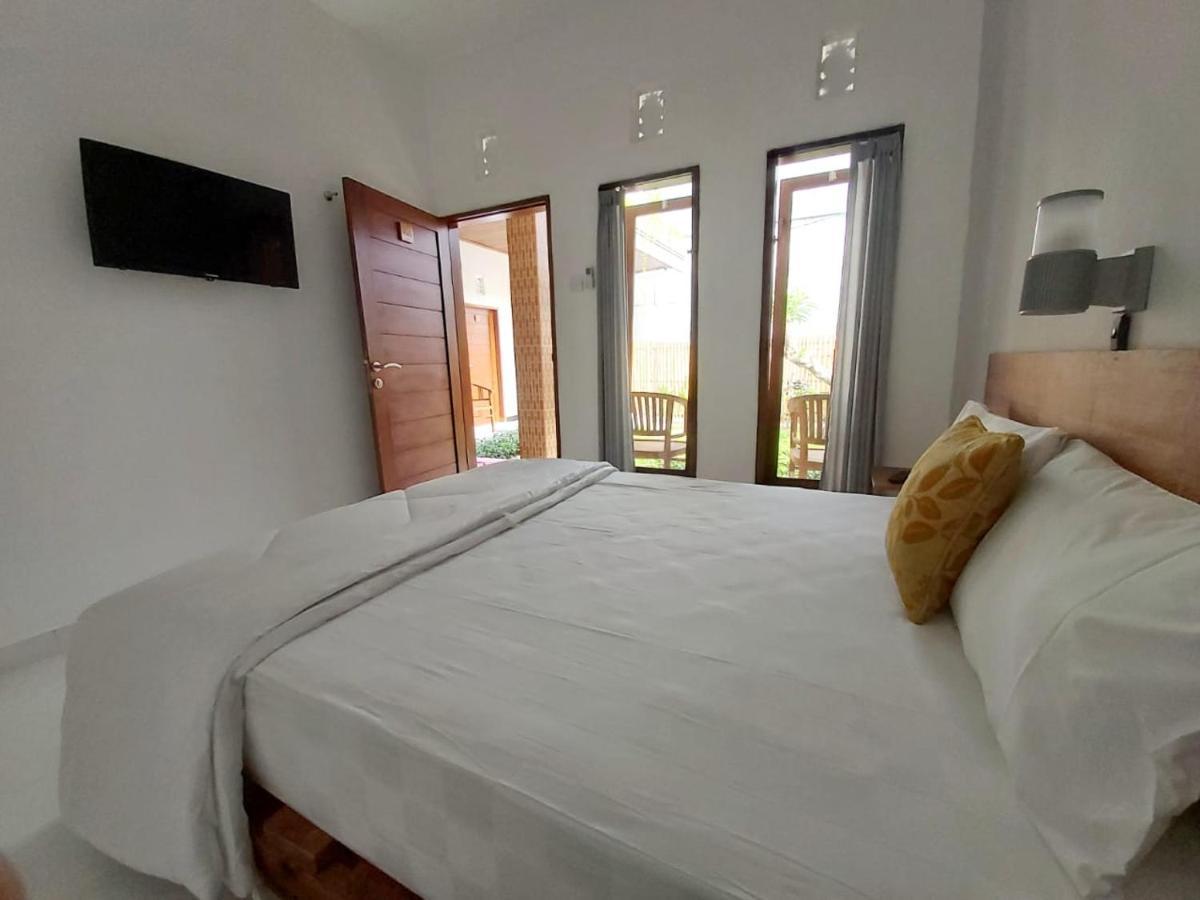 Genta House Hotel Kuta  Exterior photo