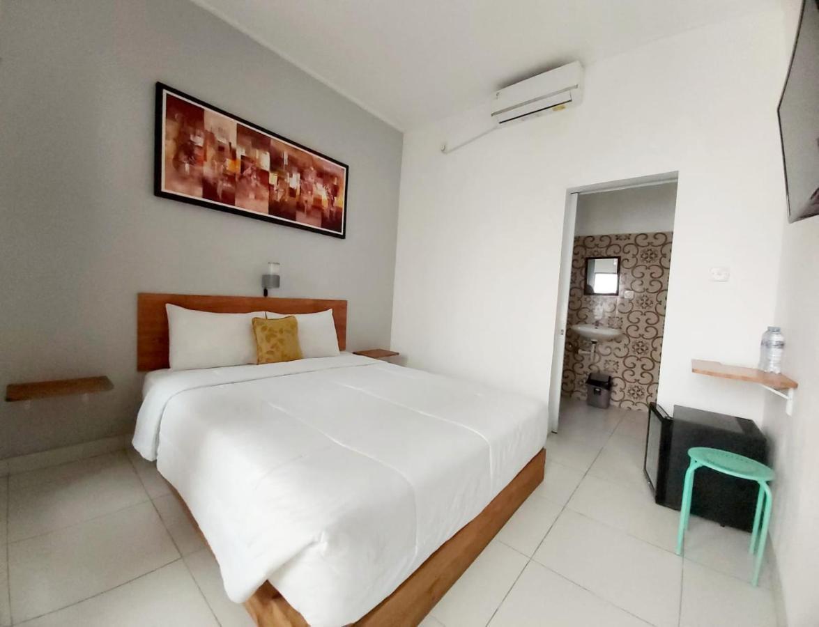 Genta House Hotel Kuta  Exterior photo