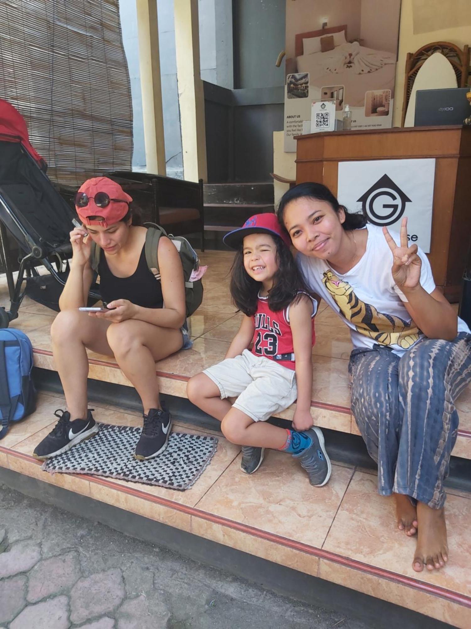 Genta House Hotel Kuta  Exterior photo