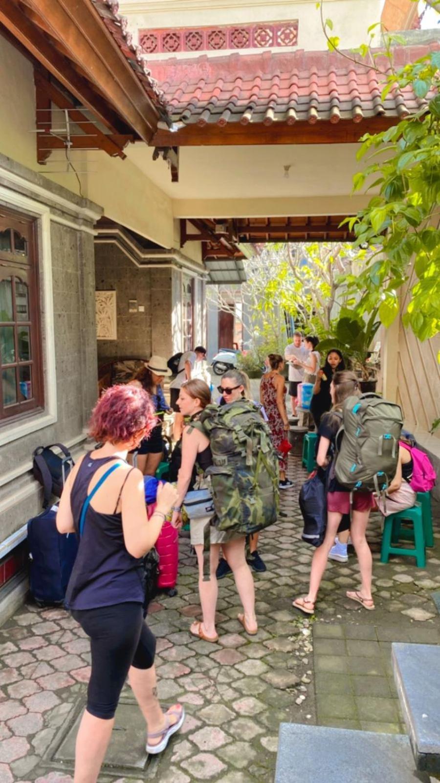 Genta House Hotel Kuta  Exterior photo