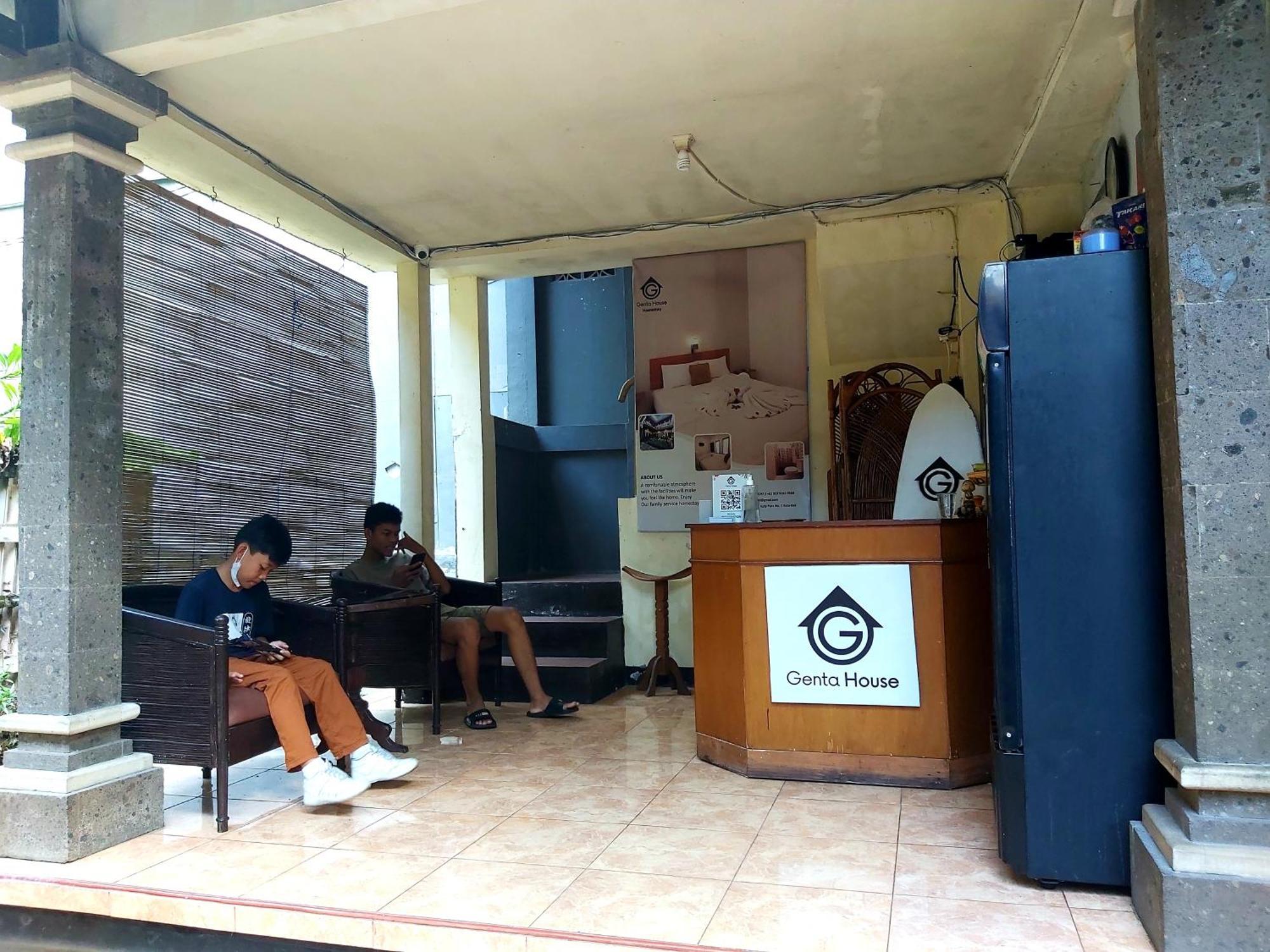 Genta House Hotel Kuta  Exterior photo